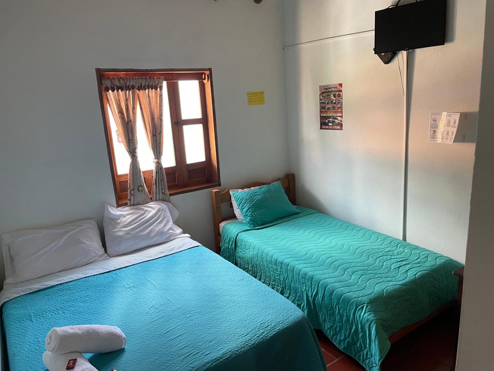 Hostal El Pino Вілья-де-Лейва Екстер'єр фото